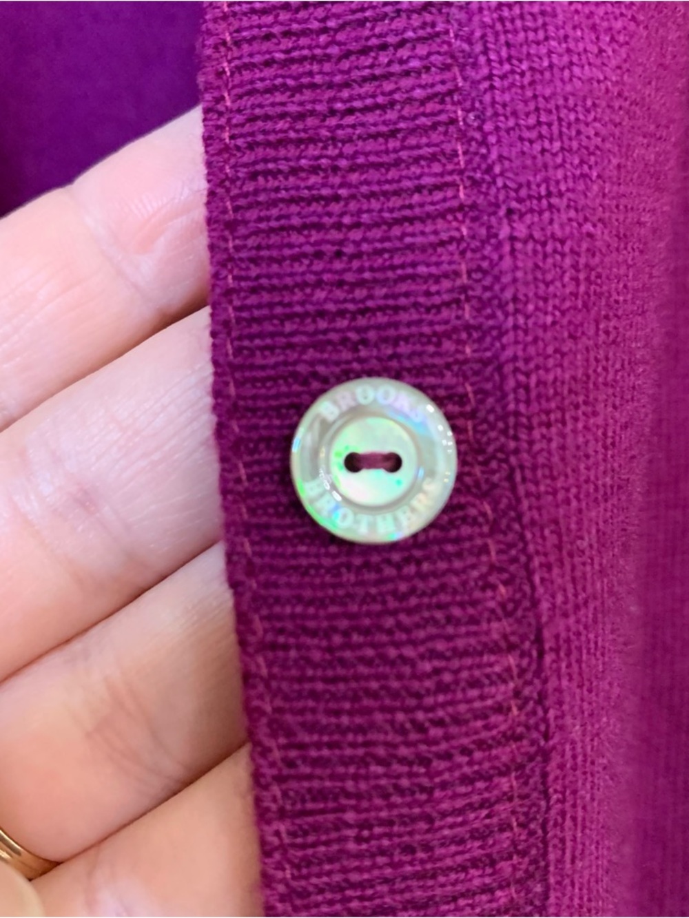 Brooks Brothers Women’s Saxon Wool Button Front Cardigan Size Medium - Picture 4 of 8